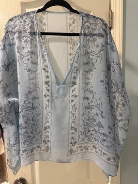Light Blue Floral-Print V-Neck Tunic Top